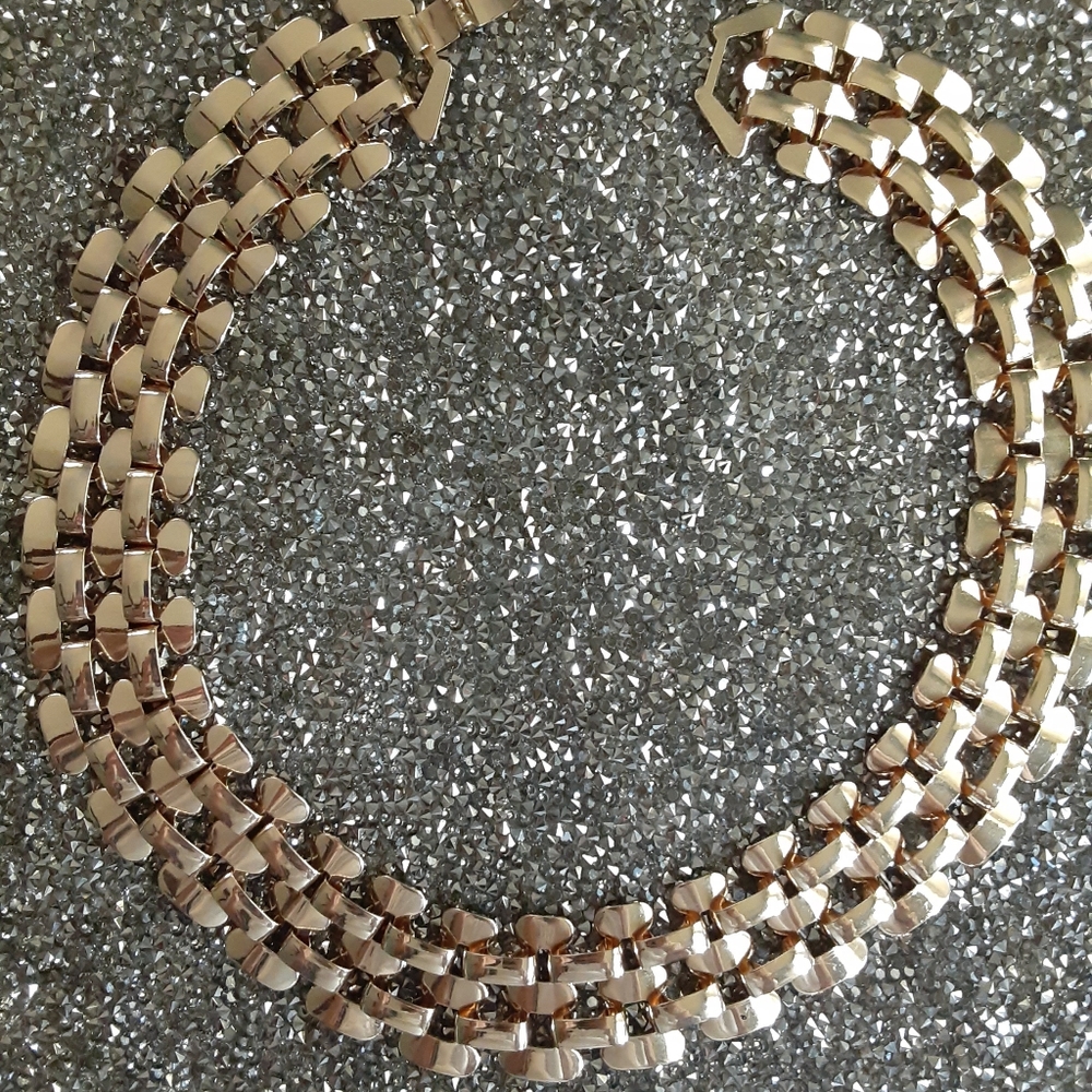 gold necklace